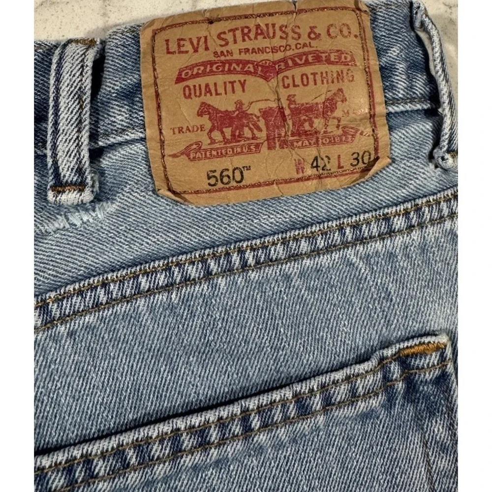 VTG Y2K Levi's 560 Jeans Mens 42x30 Blue Light Wash Comfort Fit Tapered Leg
